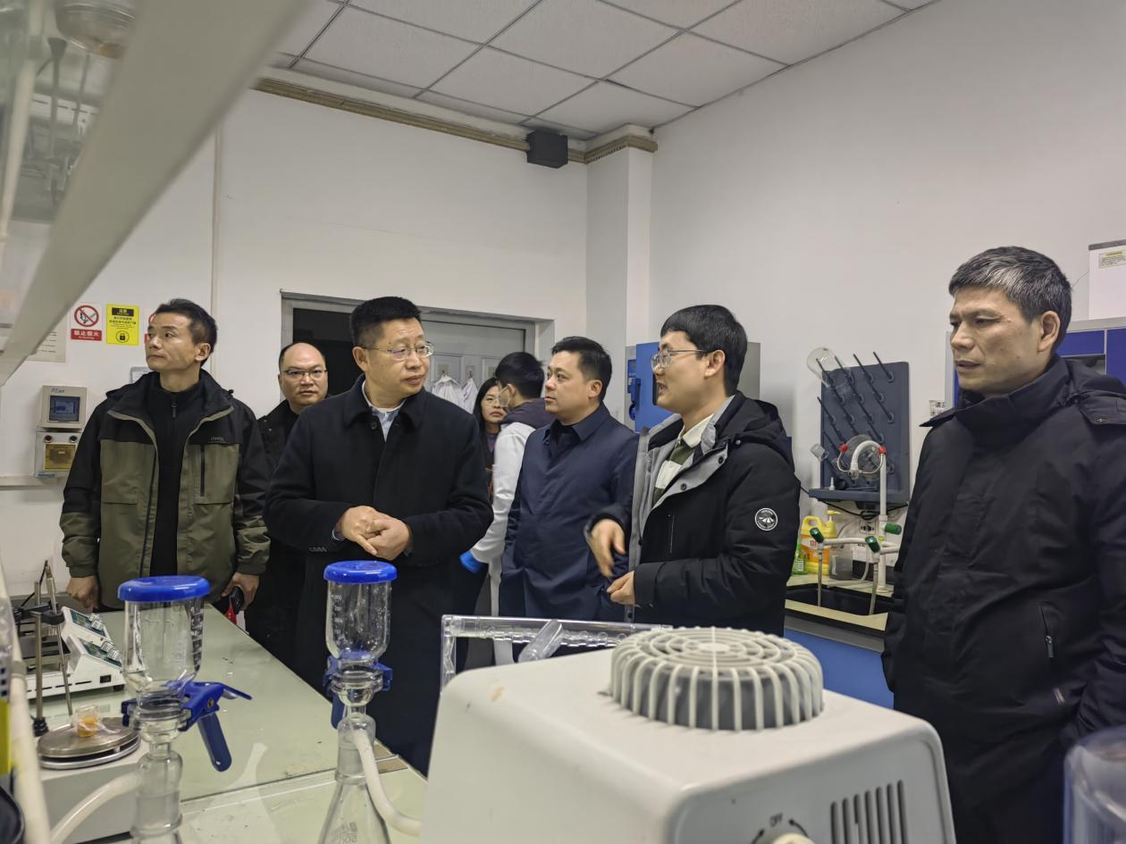 公司党委书记刘登才来学院调研